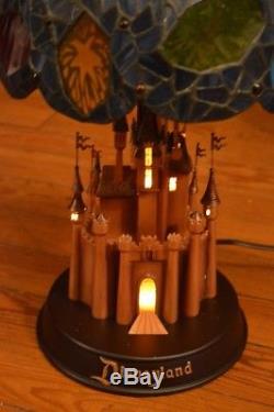 2005 DISNEYLAND 50th ANNIVERSARY DISNEY CASTLE FIREWORKS STAINED GLASS LAMP LE