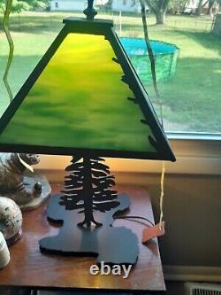 22 Meyda Tiffany table lamp