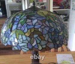 22 Tiffany Style Stained Glass 2-Light Accent Table Lamp