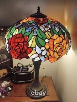 24 Tiffany style Stained Glass Rose Garden Victorian Accent Table Lamp