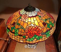 Antique Leaded Glass Chrysanthemum Lamp