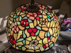 Antique Tiffany Spider Web Floral Design Stain Glass With Bronze Base Lamp