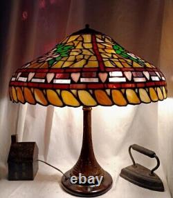 Antique lamp, Stained Glass in the Tiffany Studio Style Tradition