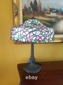 Arts&Crafts, Nouveau Floral Signed Chicago Mosaic Leaded Stained Slag Glass Lamp