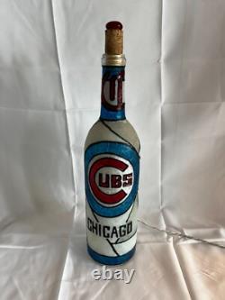 Chicago Cubs Bottle Lamp Hand painted Lighted Stained Glass Look -working