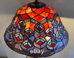 Dale Tiffany Style Peacock Pattern Accent Table Lamp