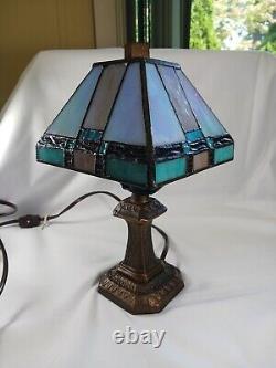 Dale Tiffany Table Lamp 11 Incandescent LED Tiffany Stained glass Antique Brass