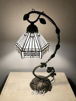 Enjoy Tiffany Style White Stained Glass Table Lamp Vintage H20.5W11 Inch