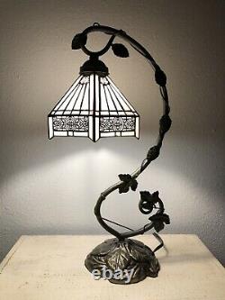 Enjoy Tiffany Style White Stained Glass Table Lamp Vintage H20.5W11 Inch