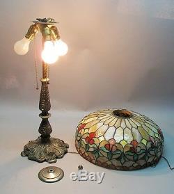 Gorgeous WILKINSON Antique American 25 Leaded Stained Glass Lamp c. 1915