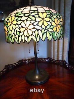 Handel Daisey stained glass lamp -early 20th century, Tiffany style
