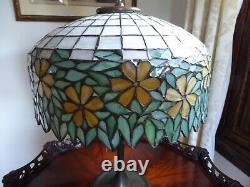 Handel Daisey stained glass lamp -early 20th century, Tiffany style