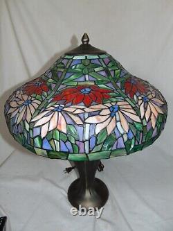 Leaded Glass Tiffany-Style Table Lamp Light