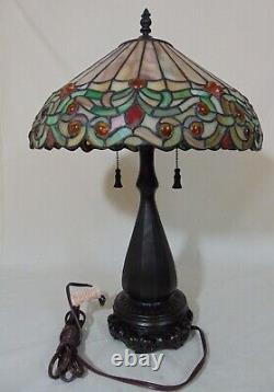 Leaded Glass Tiffany-Style Table Lamp Light Quoizel