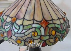 Leaded Glass Tiffany-Style Table Lamp Light Quoizel