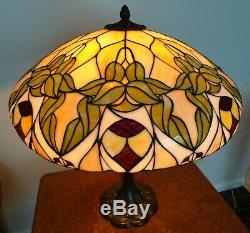 Massive Whaley Stained Glass Table Lamp Wilkinson, Unique, Handel, Duffner Era