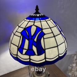 NY Yankees Tiffany Style Stained Glass Table Lamp 20 Tall Vintage 2003 NY Read