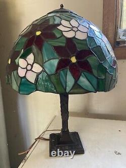 Poinsettia Stained Glass Tiffany Lamp 24 Cast Iron Dual Socket Pull Chain Base