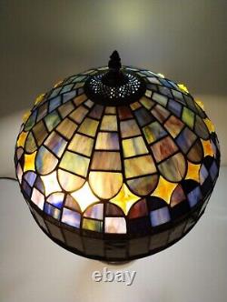 Quoizel 22 Stained Glass Tiffany Style Table Lamp 2 Lights