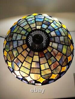 Quoizel 22 Stained Glass Tiffany Style Table Lamp 2 Lights