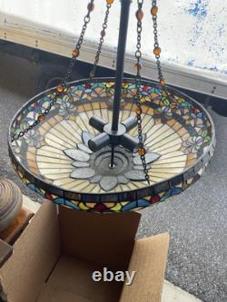 Quoizel Pendant Belle Fleur motif Jewel Tiffany Style Stained Glass Hanging Lamp
