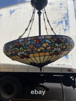 Quoizel Pendant Belle Fleur motif Jewel Tiffany Style Stained Glass Hanging Lamp