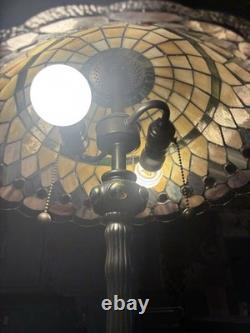 Quoizel Tiffany Style Stained Glass Table Lamp Pull Chain Bronze Finish