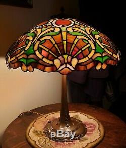 RARE Duffner & Kimberly Arts & Crafts Shell Form Leaded Slag Stained Glass Lamp