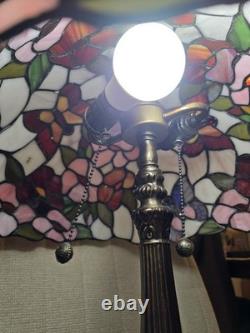 RARE Vintage Butterfly Dale Tiffany Stained Glass Lamp Antique