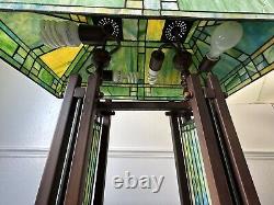 Rare Frank Lloyd Wright Architectural Designed Tiffany Style Stained Glass Lamp