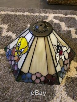 Rare Looney Tunes Lamp Bugs Bunny, Sylvester, Tweety Bird Tiffany Stained Glass