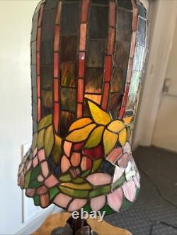 River of Goods Indoor Table Lamp with Stained Glass Hanging Lily Flower Base