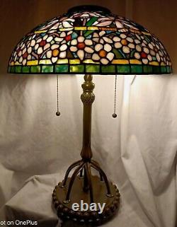 Signed Quoizel Jonquil Daffodil Stained Glass Lamp Tiffany Studio Pattern