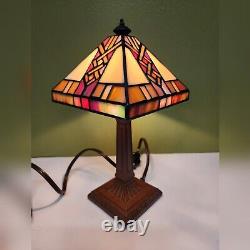 Small Tiffany Style Stained Glass Desk Table Lamp