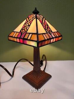 Small Tiffany Style Stained Glass Desk Table Lamp