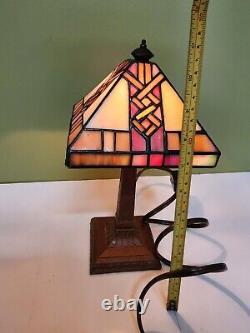 Small Tiffany Style Stained Glass Desk Table Lamp