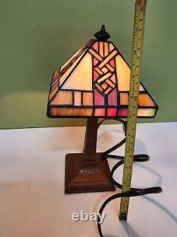 Small Tiffany Style Stained Glass Desk Table Lamp