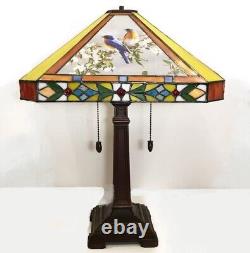 Songbird stained glass lamp. 4 different bird panels. Double pull chain on/off