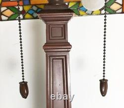 Songbird stained glass lamp. 4 different bird panels. Double pull chain on/off