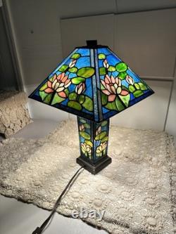 Stained Glass Floral Pattern Table Lamp Triangle Shade Art Multicolor