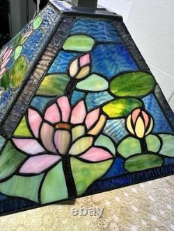 Stained Glass Floral Pattern Table Lamp Triangle Shade Art Multicolor
