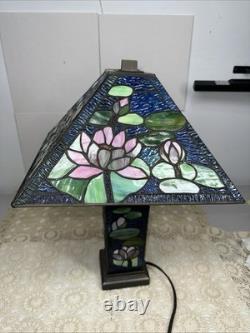 Stained Glass Floral Pattern Table Lamp Triangle Shade Art Multicolor