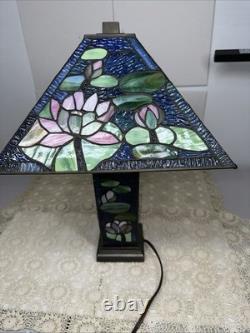 Stained Glass Floral Pattern Table Lamp Triangle Shade Art Multicolor