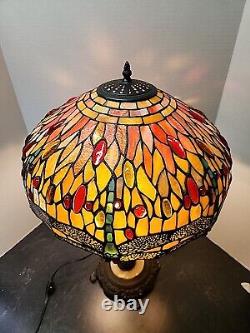 Stained Glass Shade with Dragonfly Table Lamp Pull Chain Metal Base 17 Shade