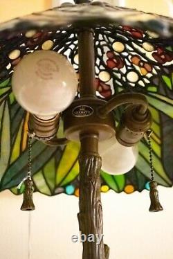 Stunning Paul Sahlin's Tiffany's Stained Glass Table Lamp Feather Design