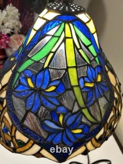 Stunning Vintage Stained Glass Tiffany Style Lamp Pristine Condition Works Great