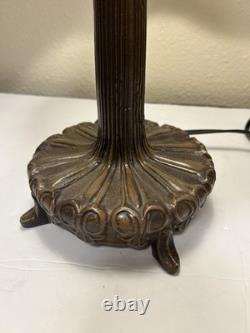 Stunning Vintage Stained Glass Tiffany Style Lamp Pristine Condition Works Great