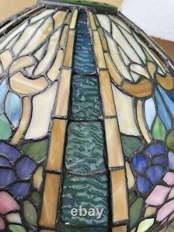 TIFFANY STYLE PRETTY PETALS TABLE LAMP STAINED GLASS HSN 22 x 16