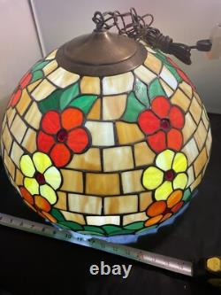 TIFFANY STYLE STAINED GLASS 18 1/4 IN X 14 in 1984 LAMP PANSY FLOWERS