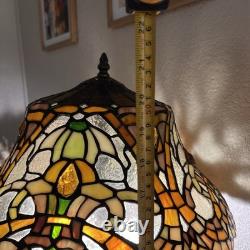TIFFANY-STYLE Vtg Stained Glass Lamp